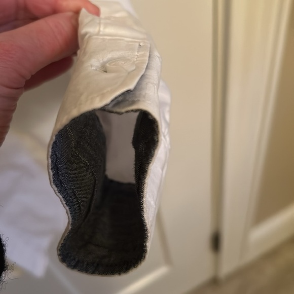 H&M white dress shirt, size 11–12 - Picture 4 of 7